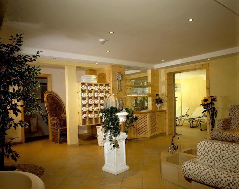 Apart Hotel Sonnhof Ladis Buitenkant foto