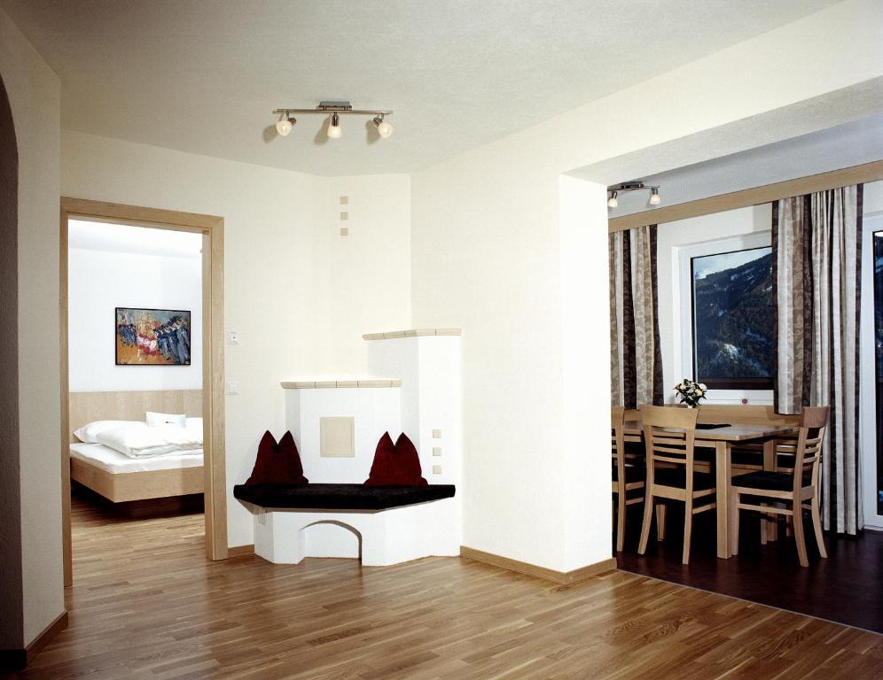 Apart Hotel Sonnhof Ladis Buitenkant foto