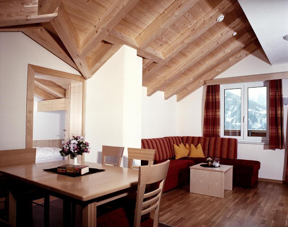 Apart Hotel Sonnhof Ladis Buitenkant foto